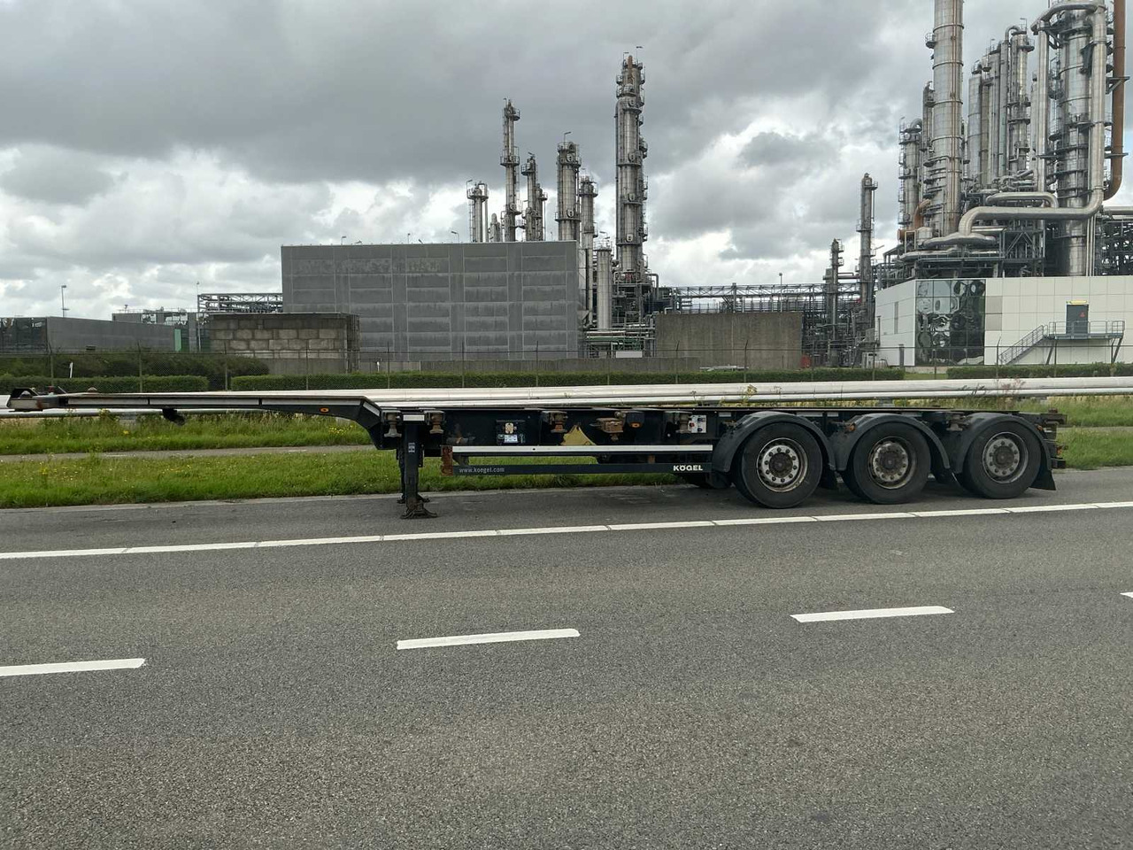 2015 KOGEL S-24-2 SEMI-TRAILER - Semirremolque: foto 2 2015 KOGEL S-24-2 SEMI-TRAILER - Semirremolque: foto 2