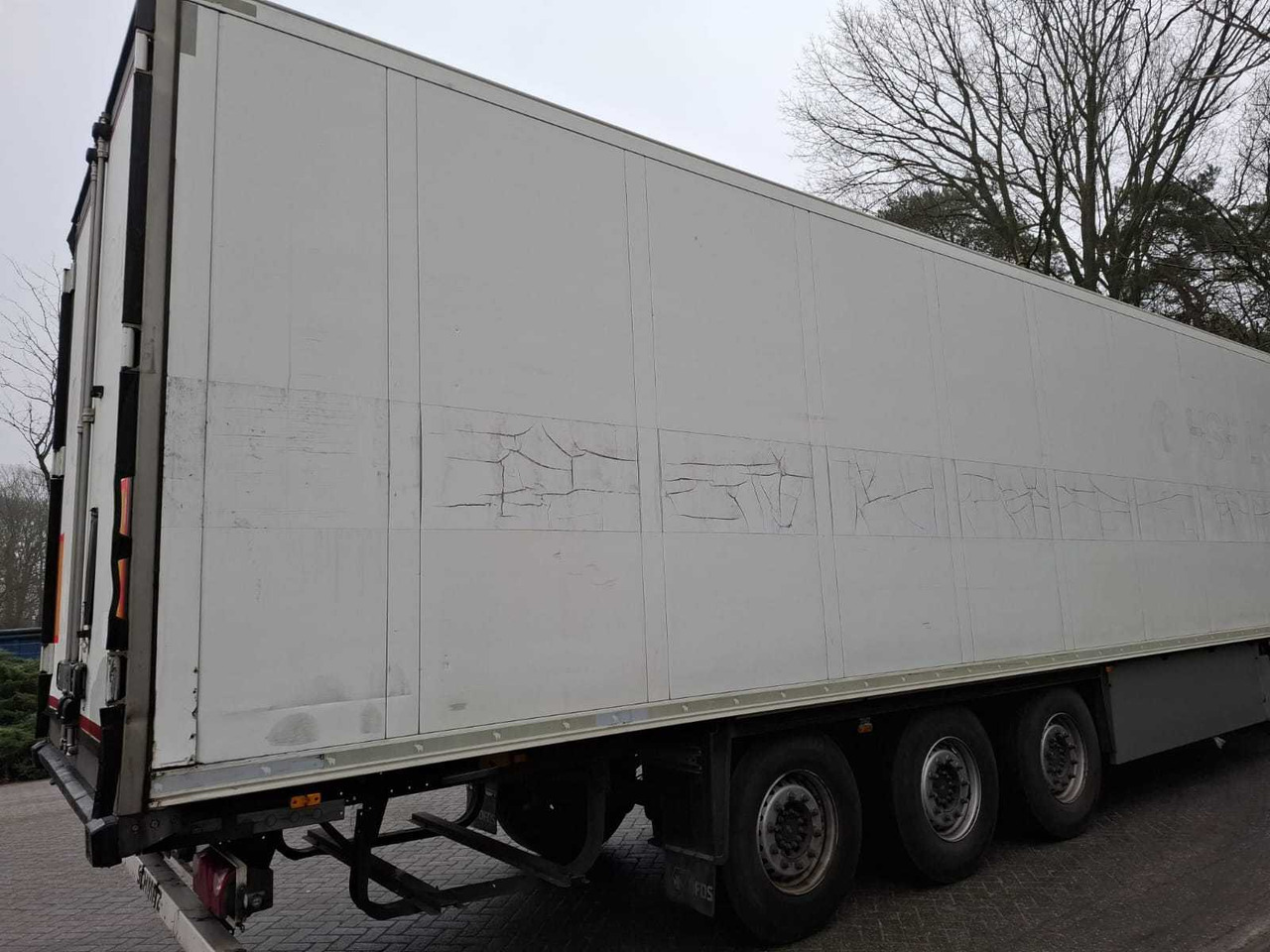 2015 SCHMITZ CARGOBULL SCB*S3B SEMI-TRAILER / REFRIGERATED TRAILER - Semirremolque: foto 4 2015 SCHMITZ CARGOBULL SCB*S3B SEMI-TRAILER / REFRIGERATED TRAILER - Semirremolque: foto 4