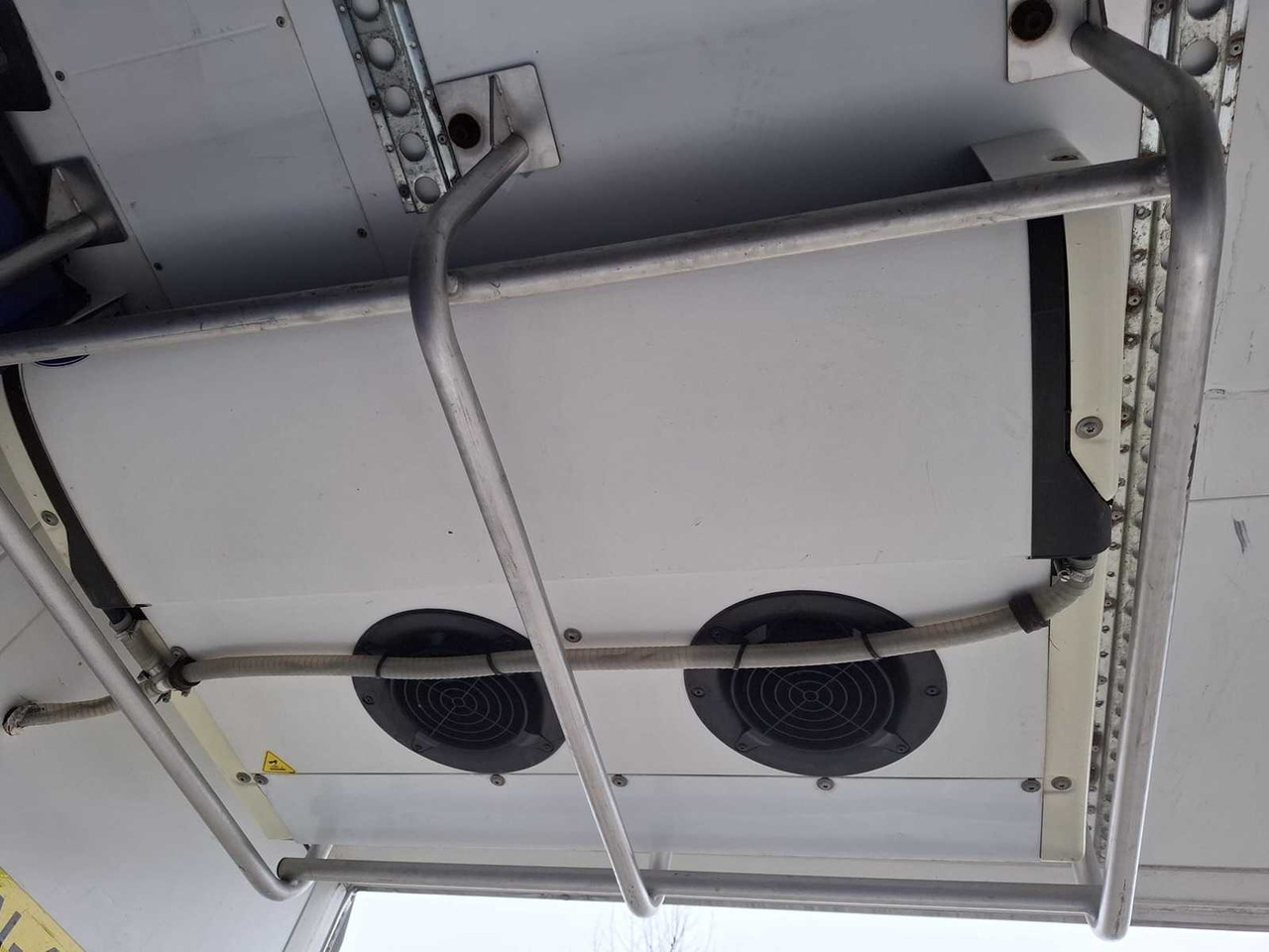 2015 SCHMITZ CARGOBULL SCB*S3B SEMI-TRAILER / REFRIGERATED TRAILER - Semirremolque: foto 5 2015 SCHMITZ CARGOBULL SCB*S3B SEMI-TRAILER / REFRIGERATED TRAILER - Semirremolque: foto 5