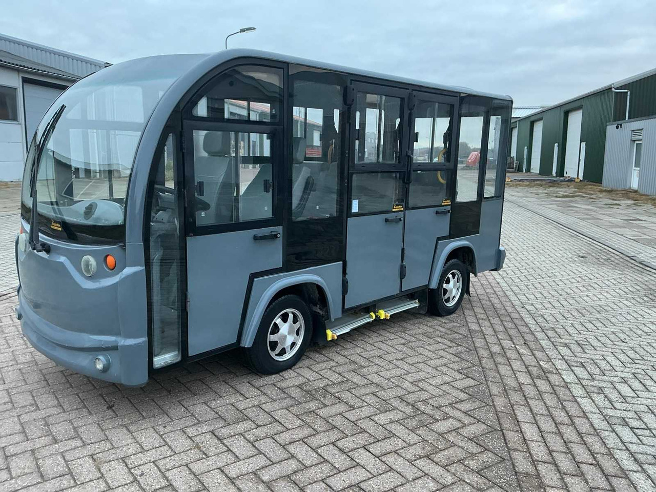 Towrite 8 seater bpv - Tractor municipal: foto 2 Towrite 8 seater bpv - Tractor municipal: foto 2