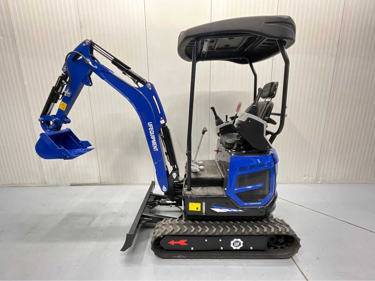 ULTRA FORCE EQUIPMENT CRAWLER EXCAVATOR WITH KUBOTA DIESEL ENGINE - 2025 INCL. 3 BUCKETS - NM-1800KG - Excavadora: foto 1 ULTRA FORCE EQUIPMENT CRAWLER EXCAVATOR WITH KUBOTA DIESEL ENGINE - 2025 INCL. 3 BUCKETS - NM-1800KG - Excavadora: foto 1