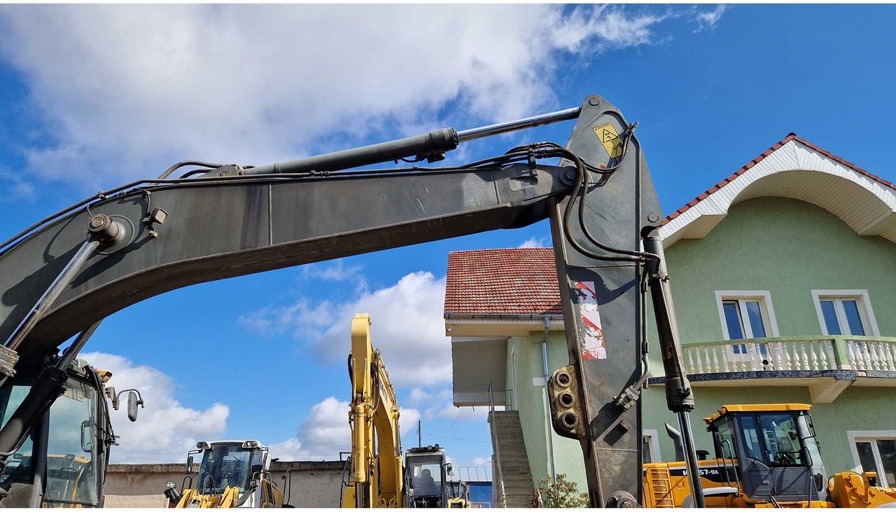Excavadora de cadenas VOLVO EC210CL: foto 19