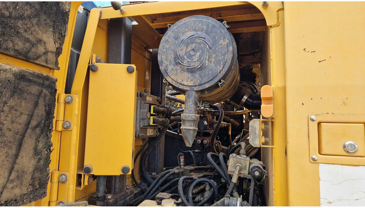 Excavadora de cadenas VOLVO EC210CL: foto 45