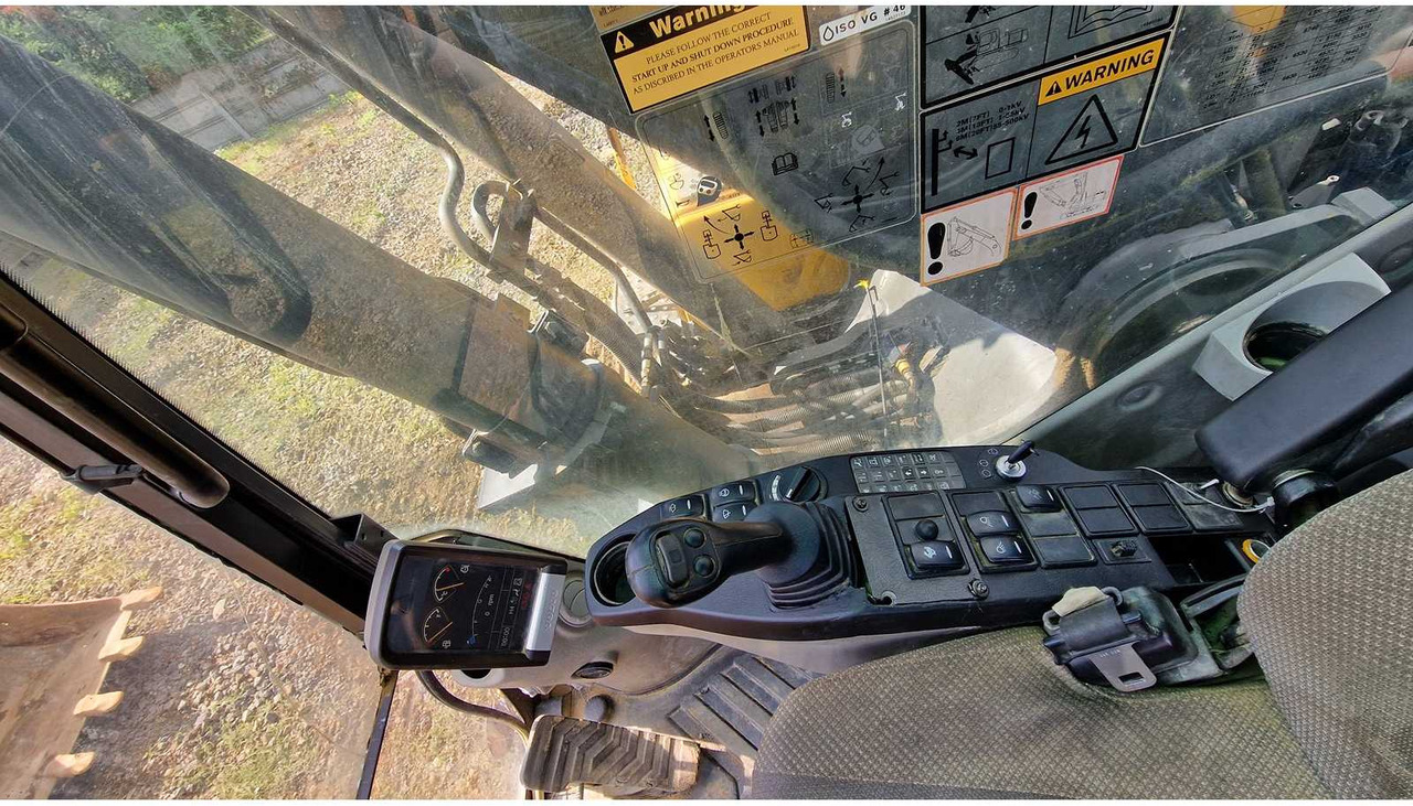 Excavadora de cadenas VOLVO EC210CL: foto 44