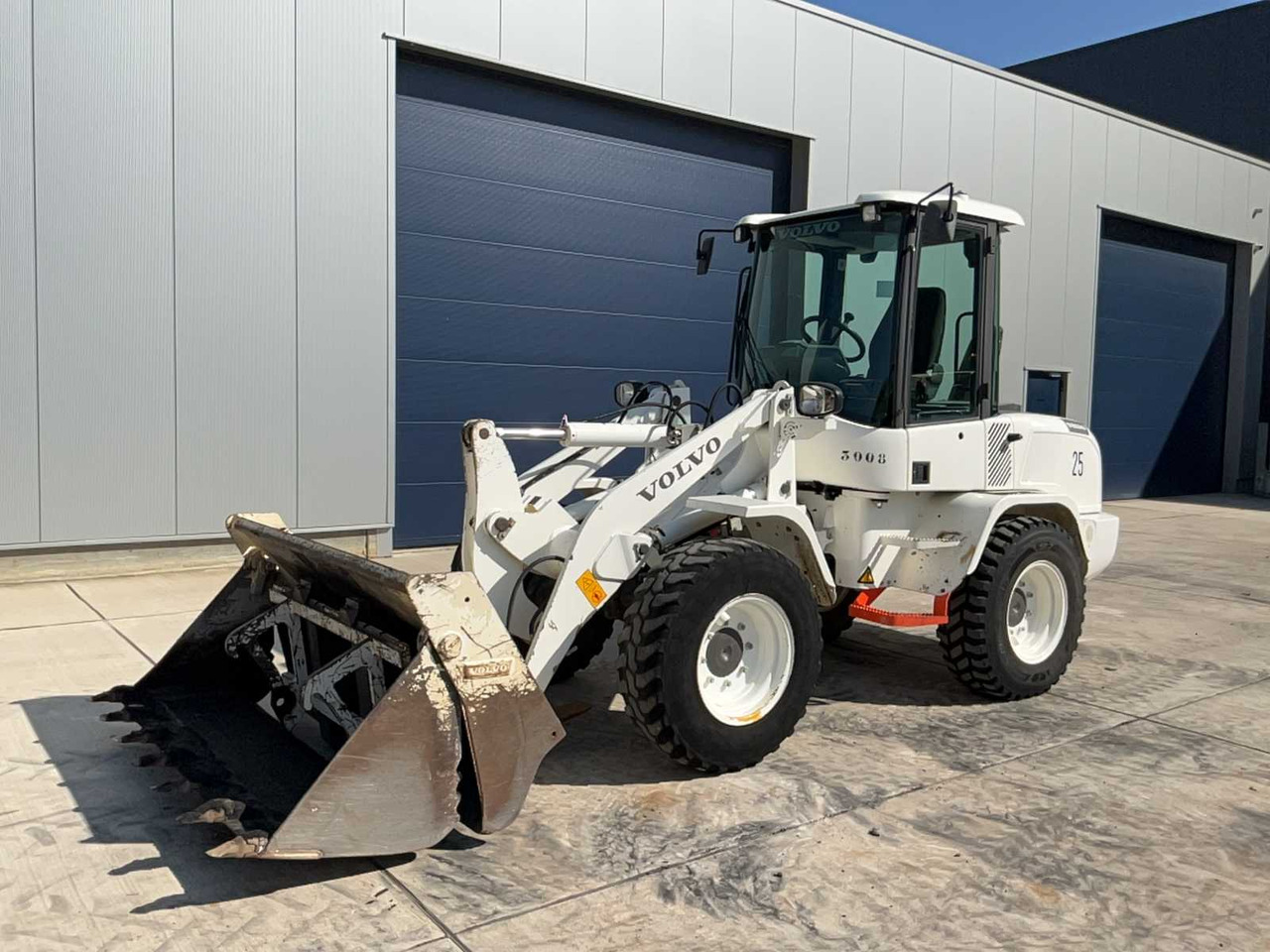 Volvo L30G - Cargadora de ruedas: foto 1 Volvo L30G - Cargadora de ruedas: foto 1