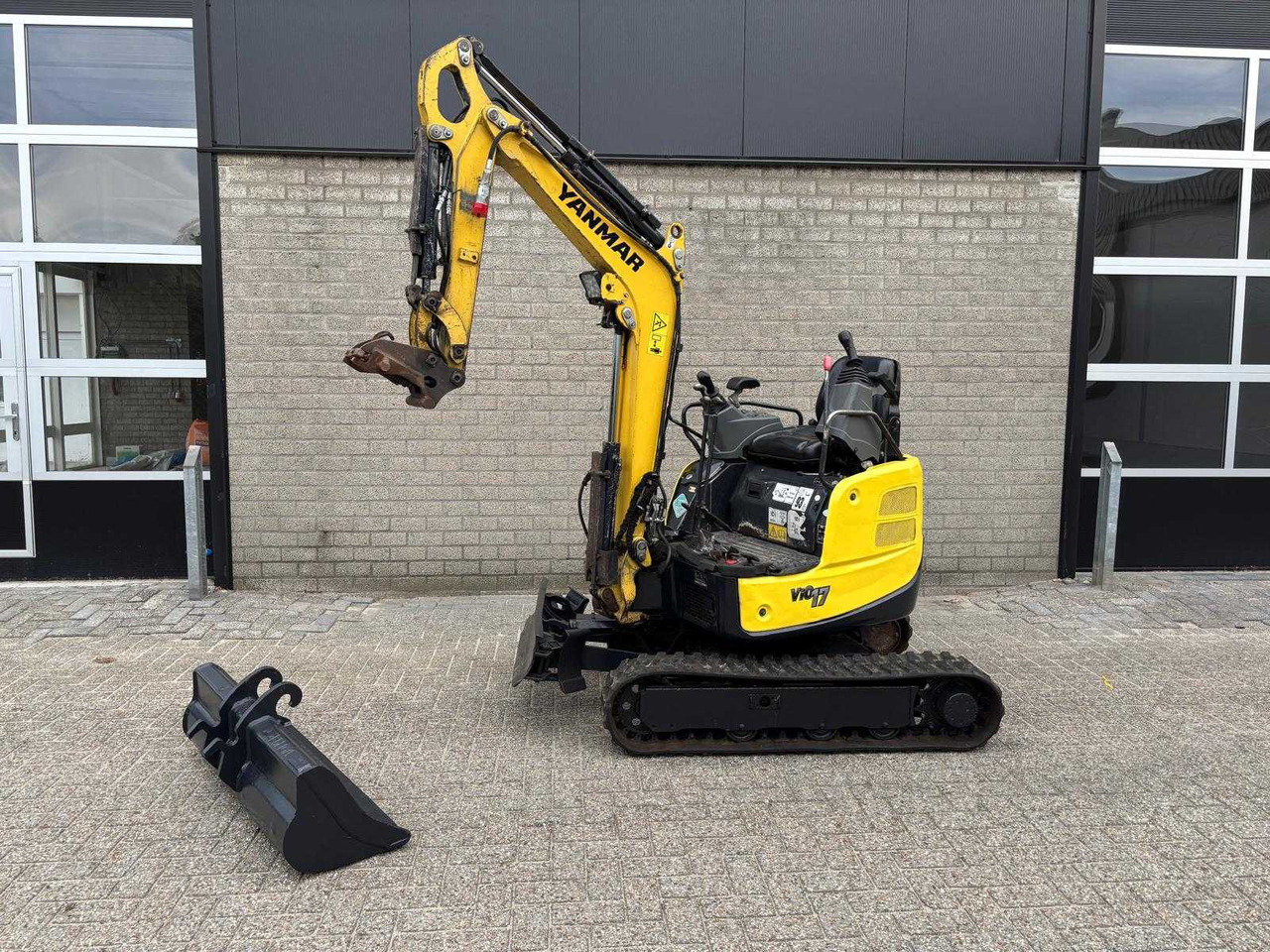 YANMAR - 2018 - VIO 17 - MINI EXCAVATOR - Miniexcavadora: foto 1 YANMAR - 2018 - VIO 17 - MINI EXCAVATOR - Miniexcavadora: foto 1
