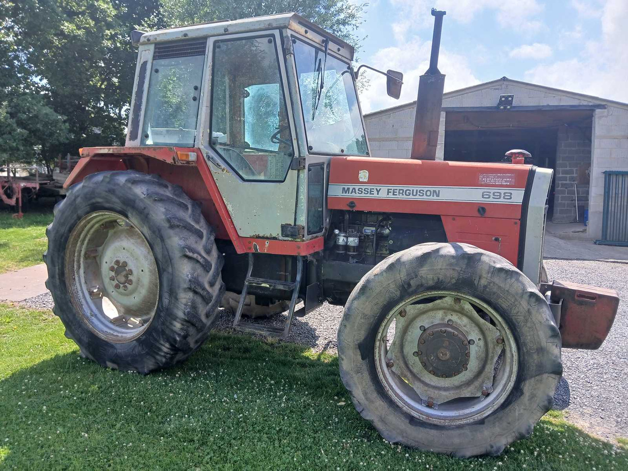 Massey Ferguson 698 - Tractor: foto 3 Massey Ferguson 698 - Tractor: foto 3