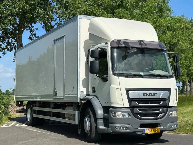 DAF CF 320 LF320.19 EURO6. 830x248x260 - Camión caja cerrada: foto 2 DAF CF 320 LF320.19 EURO6. 830x248x260 - Camión caja cerrada: foto 2