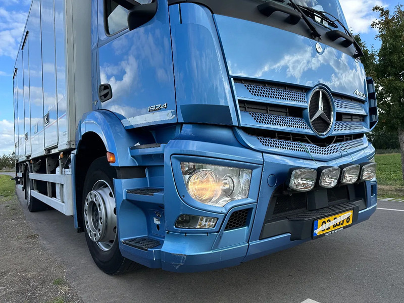 Mercedes-Benz Antos ANTOS 1924L EURO6. 2017. Geisoleerde opbouw 610x244x238 - Camión frigorífico: foto 2 Mercedes-Benz Antos ANTOS 1924L EURO6. 2017. Geisoleerde opbouw 610x244x238 - Camión frigorífico: foto 2