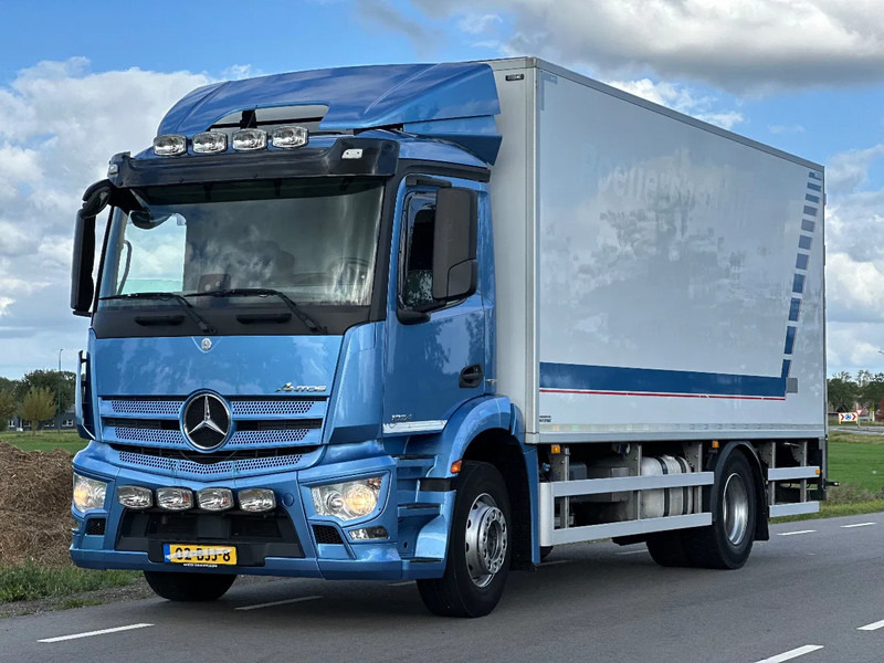 Mercedes-Benz Antos ANTOS 1924L EURO6. 2017. Geisoleerde opbouw 610x244x238 - Camión frigorífico: foto 1 Mercedes-Benz Antos ANTOS 1924L EURO6. 2017. Geisoleerde opbouw 610x244x238 - Camión frigorífico: foto 1