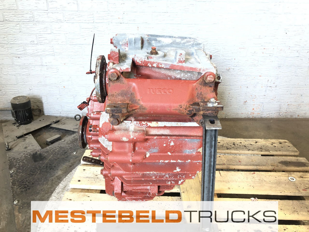 Iveco Tussenbak 50-5421 - Caja de cambios y piezas para Camión: foto 2 Iveco Tussenbak 50-5421 - Caja de cambios y piezas para Camión: foto 2