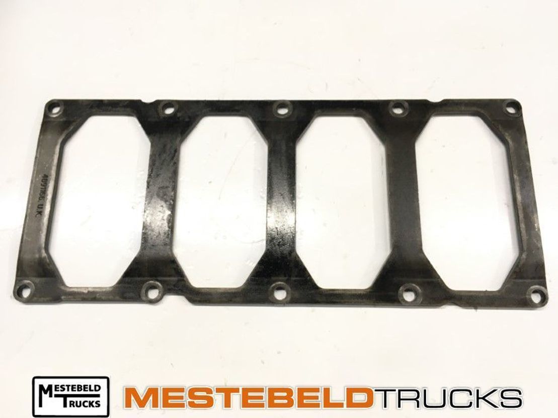 Iveco Versterkingsplaat carterpan - Cárter de aceite para Camión: foto 1 Iveco Versterkingsplaat carterpan - Cárter de aceite para Camión: foto 1