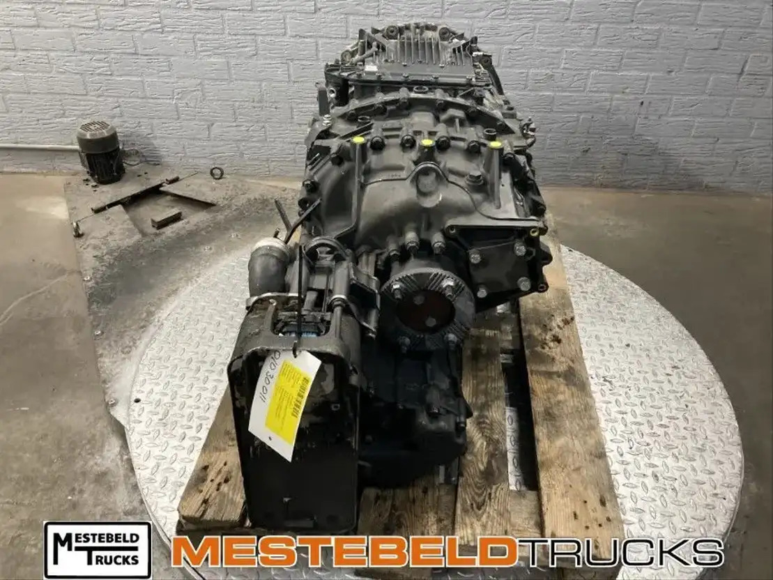 MAN Versnellingsbak 12AS2130TD - Caja de cambios y piezas para Camión: foto 2 MAN Versnellingsbak 12AS2130TD - Caja de cambios y piezas para Camión: foto 2