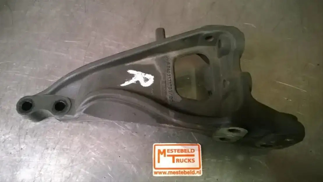 Mercedes-Benz Cabinesteun rechts - Bastidor/ Chasis para Camión: foto 1 Mercedes-Benz Cabinesteun rechts - Bastidor/ Chasis para Camión: foto 1