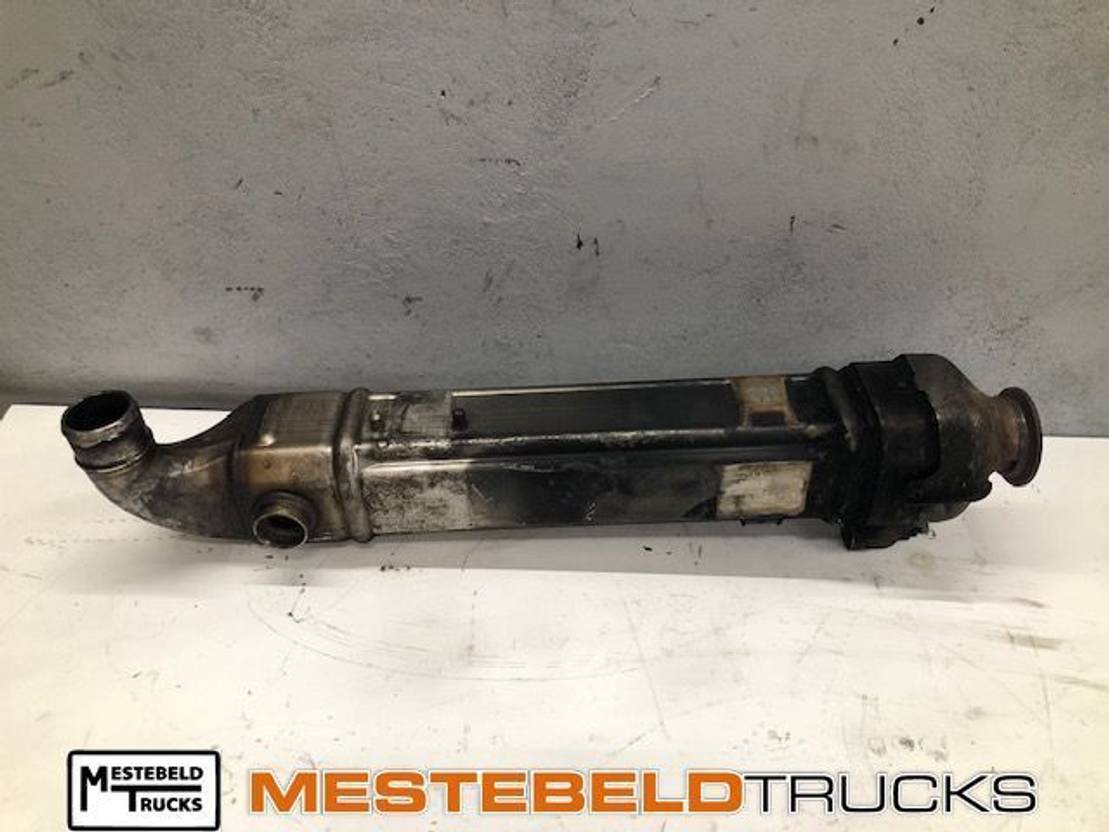 Mercedes-Benz EGR koeler - Silenciador/ Sistema de escape para Camión: foto 1 Mercedes-Benz EGR koeler - Silenciador/ Sistema de escape para Camión: foto 1