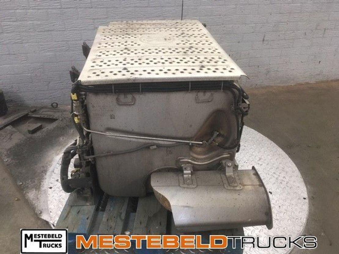 Mercedes-Benz Katalysator - Silenciador/ Sistema de escape para Camión: foto 4 Mercedes-Benz Katalysator - Silenciador/ Sistema de escape para Camión: foto 4