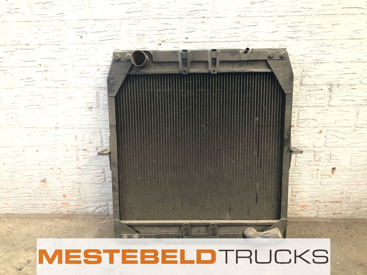 Mercedes-Benz Radiateur - Sistema de refrigeración para Camión: foto 1 Mercedes-Benz Radiateur - Sistema de refrigeración para Camión: foto 1