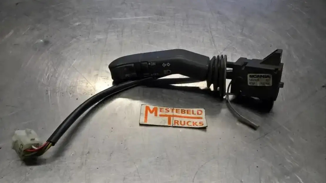 Scania Knipperlichtschakelaar - Sistema eléctrico para Camión: foto 1 Scania Knipperlichtschakelaar - Sistema eléctrico para Camión: foto 1