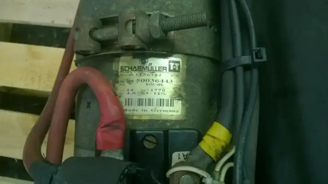 Volvo Hydr. unit voor laadklep en hefsysteem - Hidráulica para Camión: foto 1 Volvo Hydr. unit voor laadklep en hefsysteem - Hidráulica para Camión: foto 1