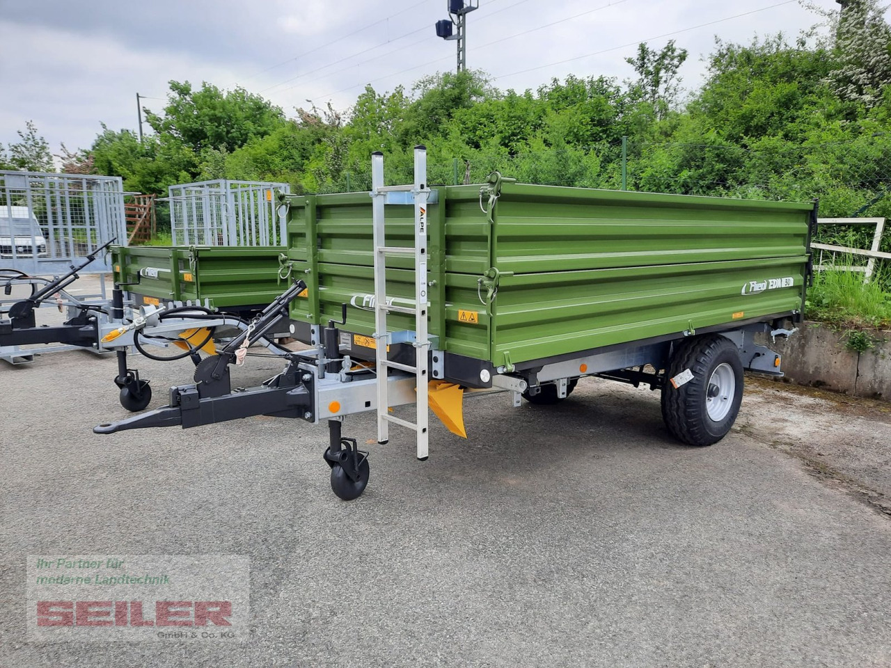 Fliegl EDK 50 FOX + Aufbau 400 mm - Remolque agrícola: foto 1 Fliegl EDK 50 FOX + Aufbau 400 mm - Remolque agrícola: foto 1
