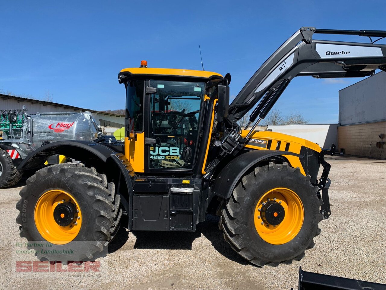 JCB Fastrac 4220 ICON + Frontlader Q7S - Tractor: foto 2 JCB Fastrac 4220 ICON + Frontlader Q7S - Tractor: foto 2