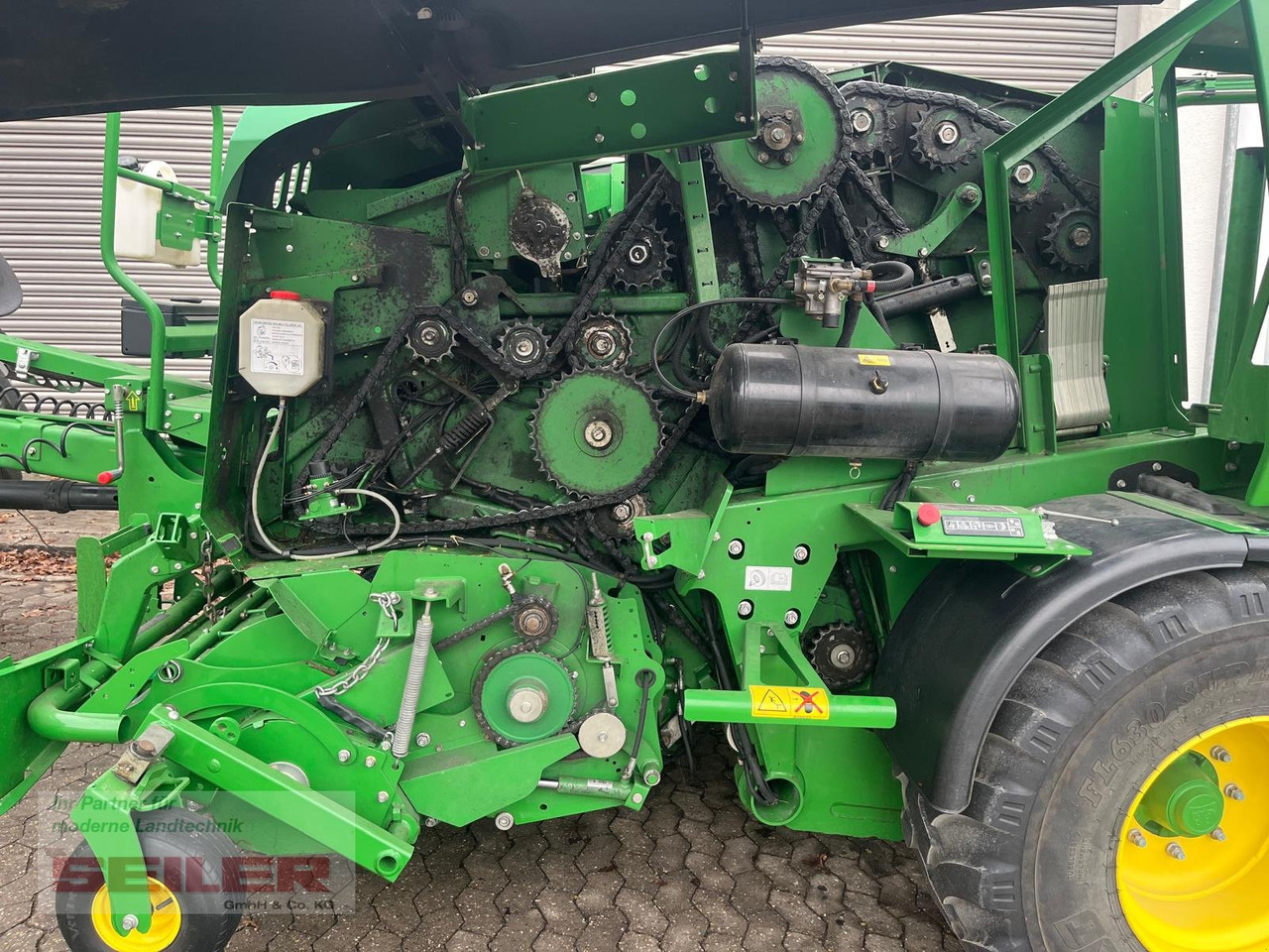 John Deere C441 R - Rotoempacadora: foto 4 John Deere C441 R - Rotoempacadora: foto 4