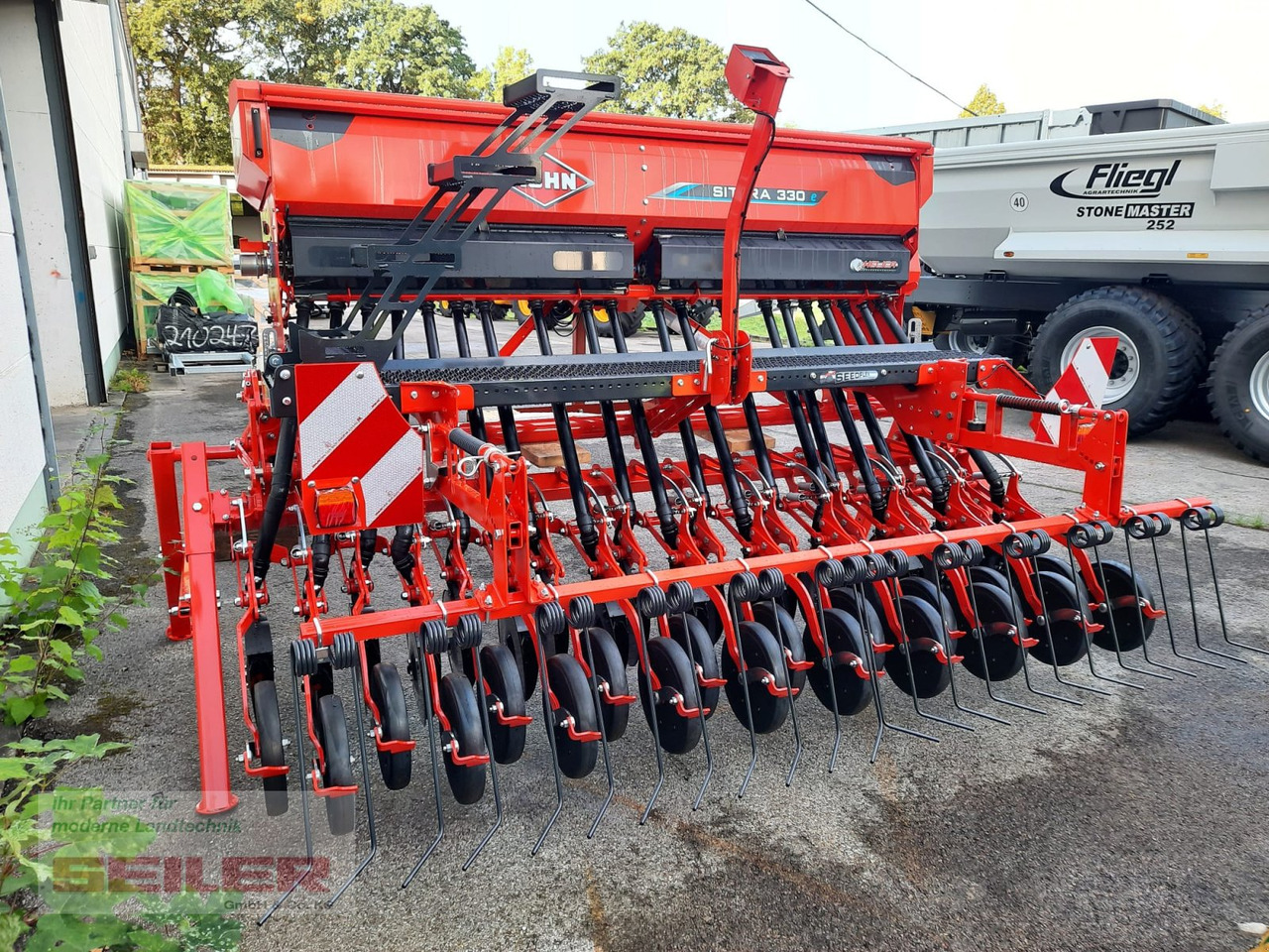 Kuhn HR 304 + Sitera 330-20E - Combinado de siembra: foto 5 Kuhn HR 304 + Sitera 330-20E - Combinado de siembra: foto 5