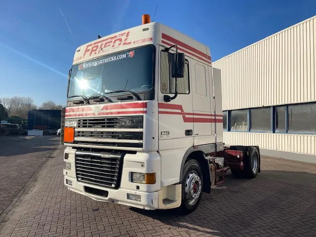 DAF XF 95.430 Manual-Gear Euro 3 - Cabeza tractora: foto 3 DAF XF 95.430 Manual-Gear Euro 3 - Cabeza tractora: foto 3