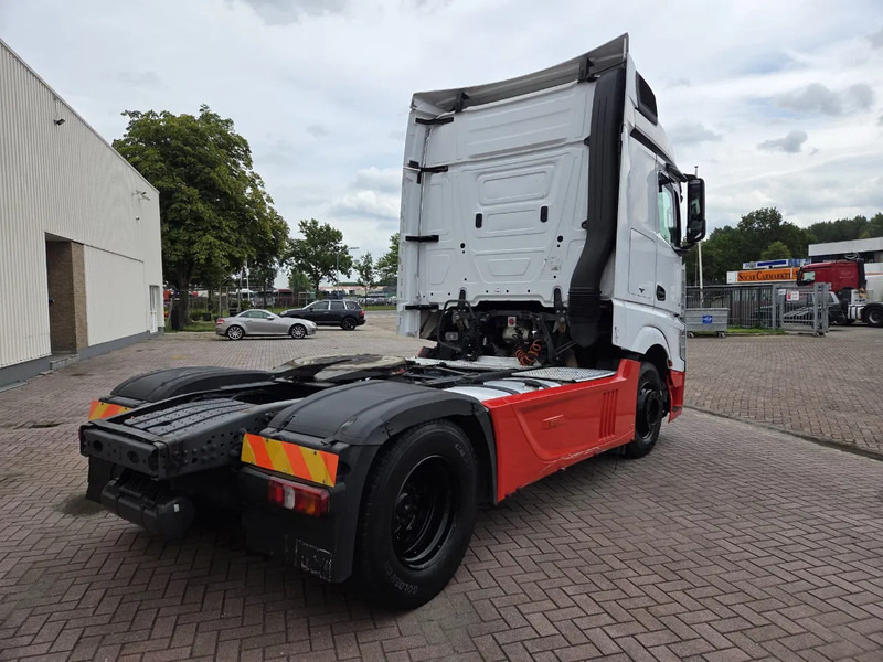 Mercedes-Benz Actros 1845 Retarder, 2 tanks, Automatic, 2 beds - Cabeza tractora: foto 3 Mercedes-Benz Actros 1845 Retarder, 2 tanks, Automatic, 2 beds - Cabeza tractora: foto 3