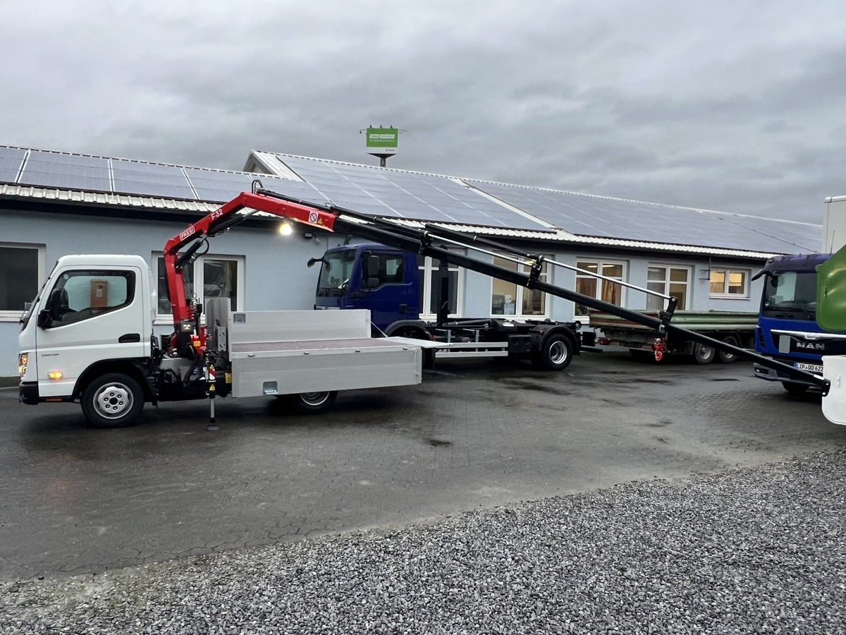 FUSO 3S15 Alu Pritsche 2.80m Ladekran Funk! sofort ve - Camión caja abierta, Camión grúa: foto 5 FUSO 3S15 Alu Pritsche 2.80m Ladekran Funk! sofort ve - Camión caja abierta, Camión grúa: foto 5