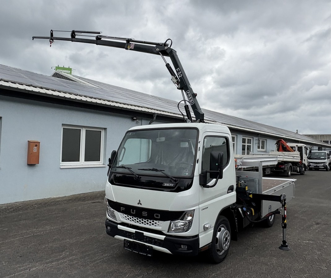 FUSO 3S15 Alu Pritsche 2.80m Ladekran Funk! sofort ve - Camión grúa: foto 1 FUSO 3S15 Alu Pritsche 2.80m Ladekran Funk! sofort ve - Camión grúa: foto 1