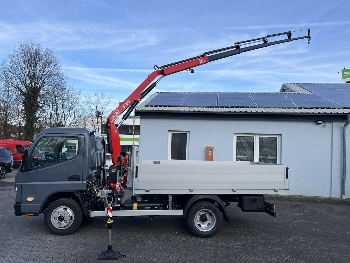 FUSO 6S15 Pritsche 3.0m Kran 4xhydr. Funk! - Furgoneta caja abierta: foto 1 FUSO 6S15 Pritsche 3.0m Kran 4xhydr. Funk! - Furgoneta caja abierta: foto 1