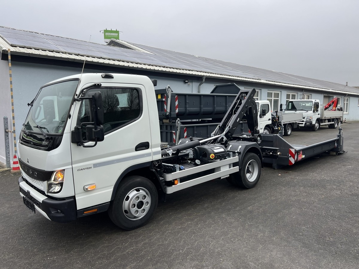 FUSO Fuso Canter 7C18 City Abrollkipper AHK Hooklift - Camión multibasculante: foto 5 FUSO Fuso Canter 7C18 City Abrollkipper AHK Hooklift - Camión multibasculante: foto 5