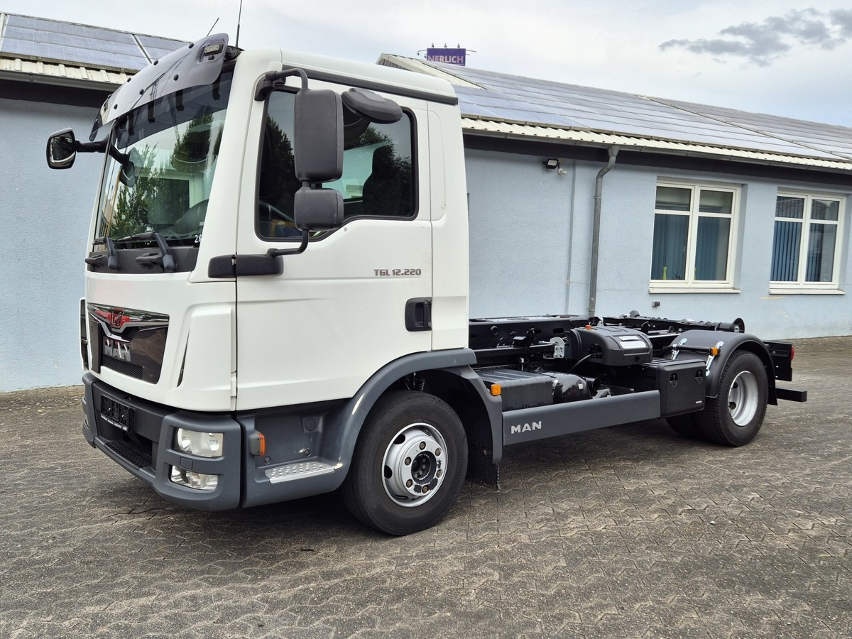 Leasing de MAN TGL 12.220 BL City Abrollkipper  2x AHK Euro 6 MAN TGL 12.220 BL City Abrollkipper  2x AHK Euro 6: foto 15