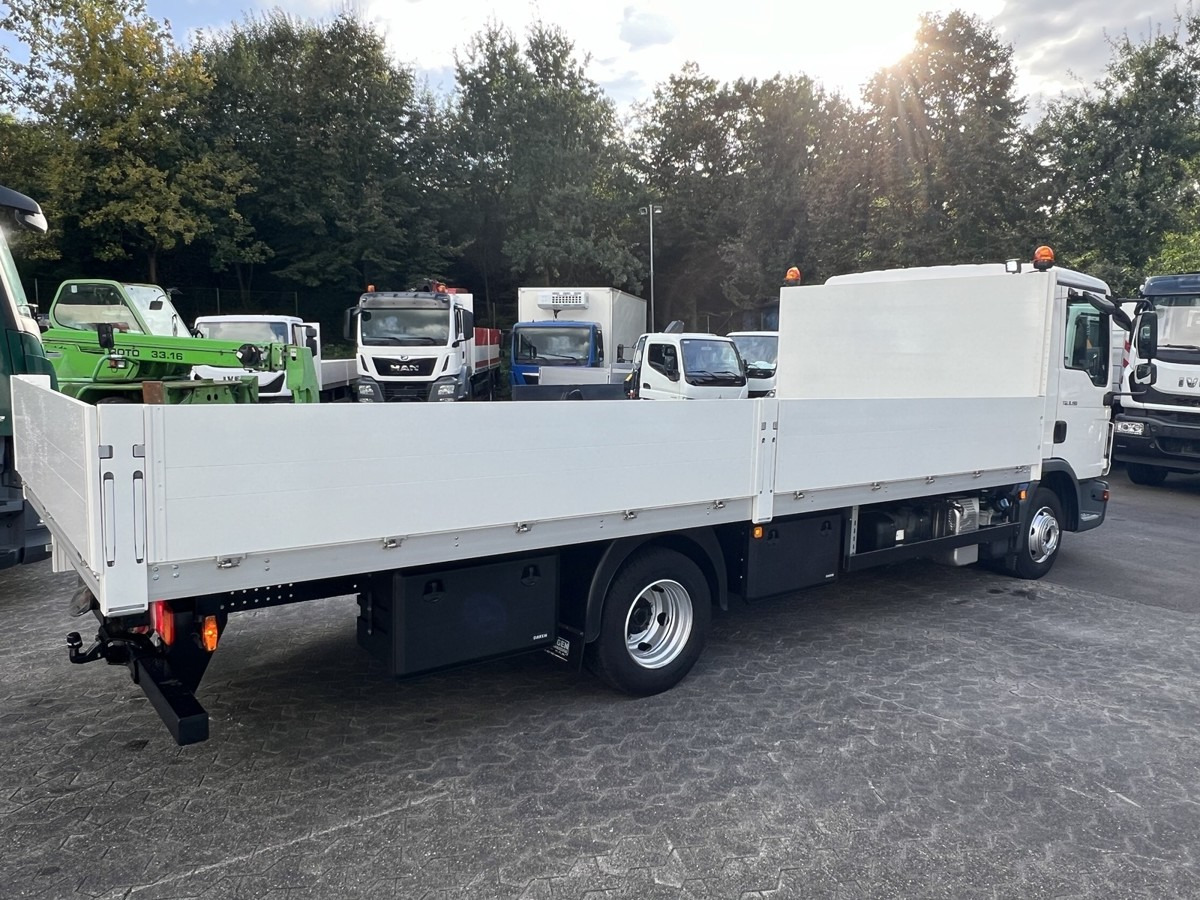 MAN TGL 8.160 BL NEU Alu Pritsche 5.5m AHK 3.5t - Furgoneta caja abierta: foto 1 MAN TGL 8.160 BL NEU Alu Pritsche 5.5m AHK 3.5t - Furgoneta caja abierta: foto 1