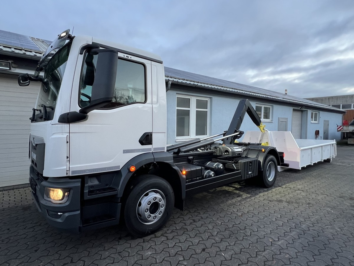 MAN TGM 15.290 BL Abrollkipper PowerMatic Standheiz. - Camión multibasculante: foto 5 MAN TGM 15.290 BL Abrollkipper PowerMatic Standheiz. - Camión multibasculante: foto 5