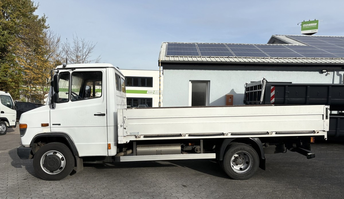 MERCEDES-BENZ Vario 816D Alupritsche 1 Hand - Furgoneta caja abierta: foto 3 MERCEDES-BENZ Vario 816D Alupritsche 1 Hand - Furgoneta caja abierta: foto 3