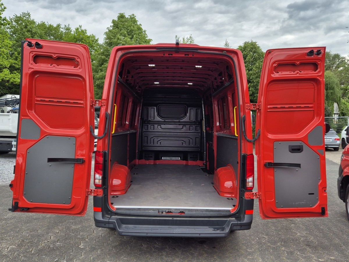VW Crafter 35 Maxi L4H3 1Hand PDC nur 9tkm! - Furgón: foto 4 VW Crafter 35 Maxi L4H3 1Hand PDC nur 9tkm! - Furgón: foto 4