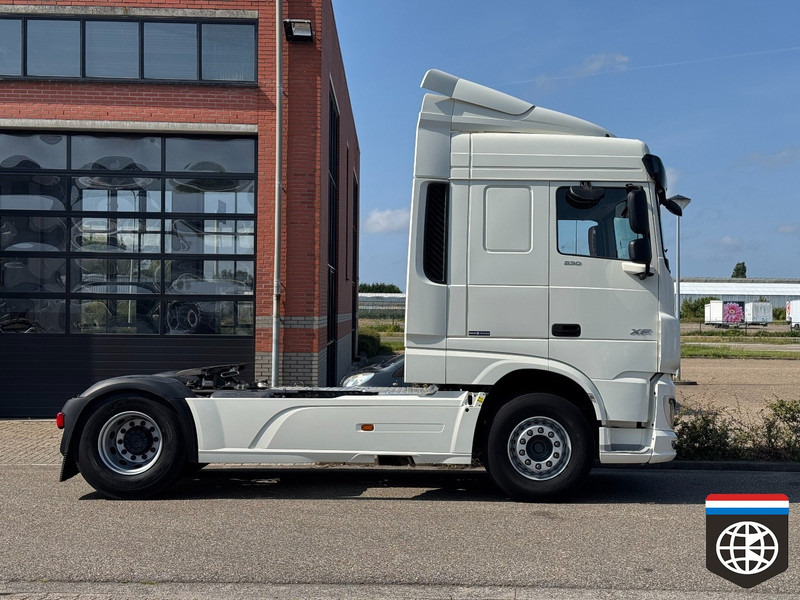 DAF XF 530 FT RETARDER - EURO 6 D - NIGHT A/C - FULL SPOILER - Cabeza tractora: foto 3 DAF XF 530 FT RETARDER - EURO 6 D - NIGHT A/C - FULL SPOILER - Cabeza tractora: foto 3