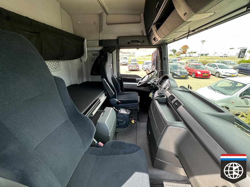 Camión lona MAN TGX 18 440 NIGHT A/C - RETARDER - COMBI FREUHAUF: foto 15 Camión lona MAN TGX 18 440 NIGHT A/C - RETARDER - COMBI FREUHAUF: foto 15