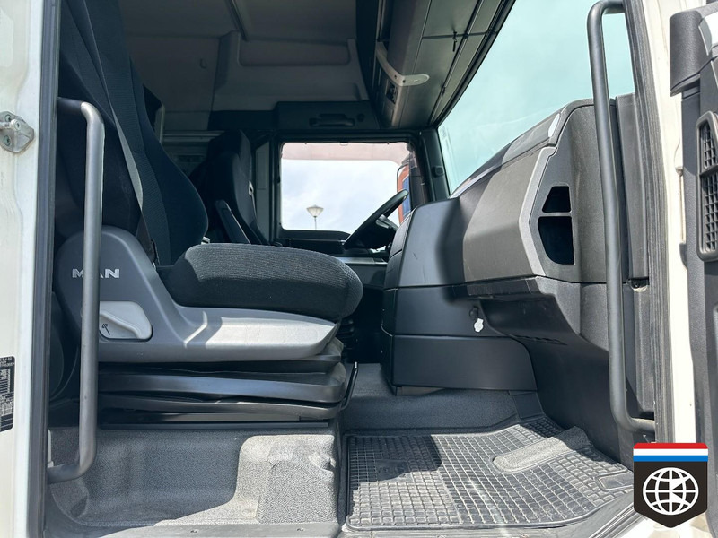 Camión lona MAN TGX 18 440 NIGHT A/C - RETARDER - COMBI FREUHAUF: foto 17 Camión lona MAN TGX 18 440 NIGHT A/C - RETARDER - COMBI FREUHAUF: foto 17