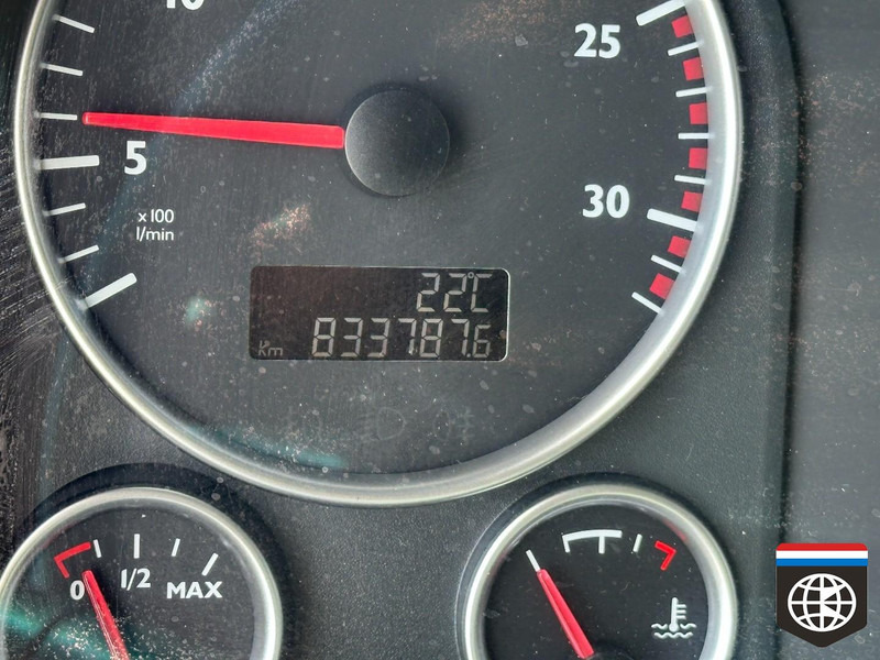 Camión lona MAN TGX 18 440 NIGHT A/C - RETARDER - COMBI FREUHAUF: foto 12 Camión lona MAN TGX 18 440 NIGHT A/C - RETARDER - COMBI FREUHAUF: foto 12