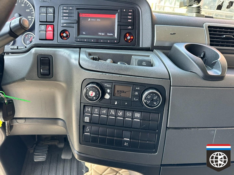 Camión lona MAN TGX 26.480 RETARDER - NIGHT A/C - 130M3 COMBINATION: foto 16