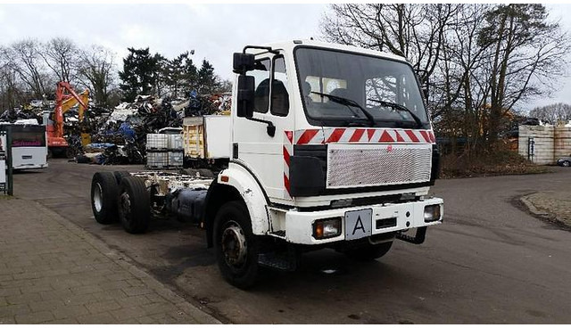 Mercedes-Benz 2524 L - Camión chasis: foto 3 Mercedes-Benz 2524 L - Camión chasis: foto 3