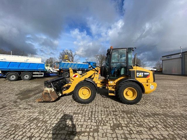 CAT 908M, 4+1 Schaufel, Palettengabel, wenig Std. - Cargadora de ruedas: foto 2 CAT 908M, 4+1 Schaufel, Palettengabel, wenig Std. - Cargadora de ruedas: foto 2