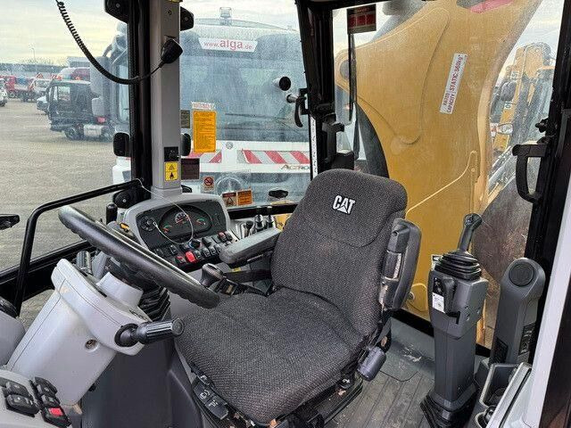Caterpillar 432F2, 4+1 Schaufel, Telestiel, Klima, Löffel - Retroexcavadora: foto 3 Caterpillar 432F2, 4+1 Schaufel, Telestiel, Klima, Löffel - Retroexcavadora: foto 3