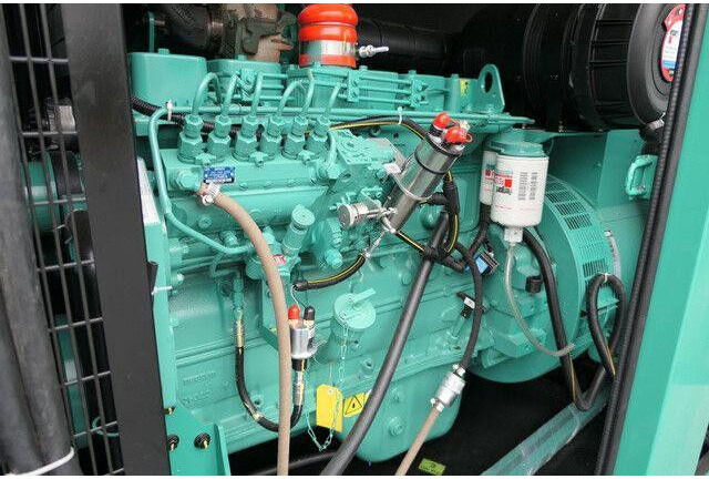 Cummins 125 kVA, Stromgenerator, Isoliert - Generador industriale: foto 4 Cummins 125 kVA, Stromgenerator, Isoliert - Generador industriale: foto 4