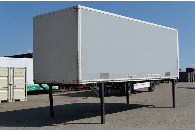 Kögel Wechselkoffer, BDF, Isoliert, Rolltor - Camión caja cerrada: foto 3 Kögel Wechselkoffer, BDF, Isoliert, Rolltor - Camión caja cerrada: foto 3