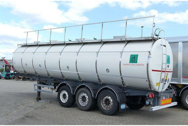 Menci SA 105/Lebensmittel Tank 32 cbm./12x auf Lager! - Semirremolque cisterna: foto 5 Menci SA 105/Lebensmittel Tank 32 cbm./12x auf Lager! - Semirremolque cisterna: foto 5