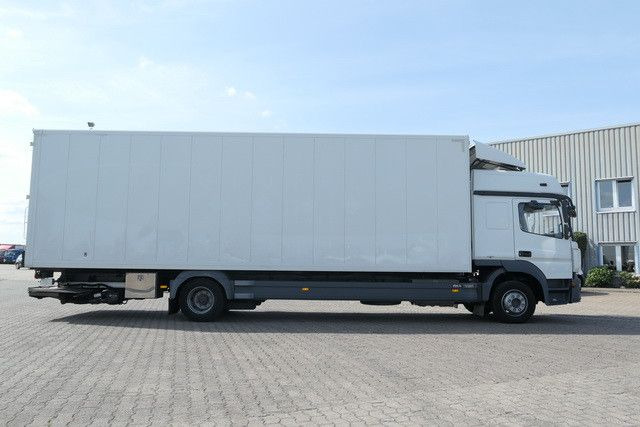 Mercedes-Benz 1224 L Atego 4x2, LBW, Möbel, Schlafliege, Klima - Camión caja cerrada: foto 2 Mercedes-Benz 1224 L Atego 4x2, LBW, Möbel, Schlafliege, Klima - Camión caja cerrada: foto 2